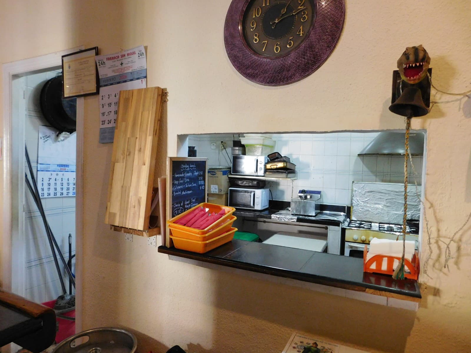 Commercial for sale in San Miguel de Salinas with pool - € 147,000 (Ref: 9726942)