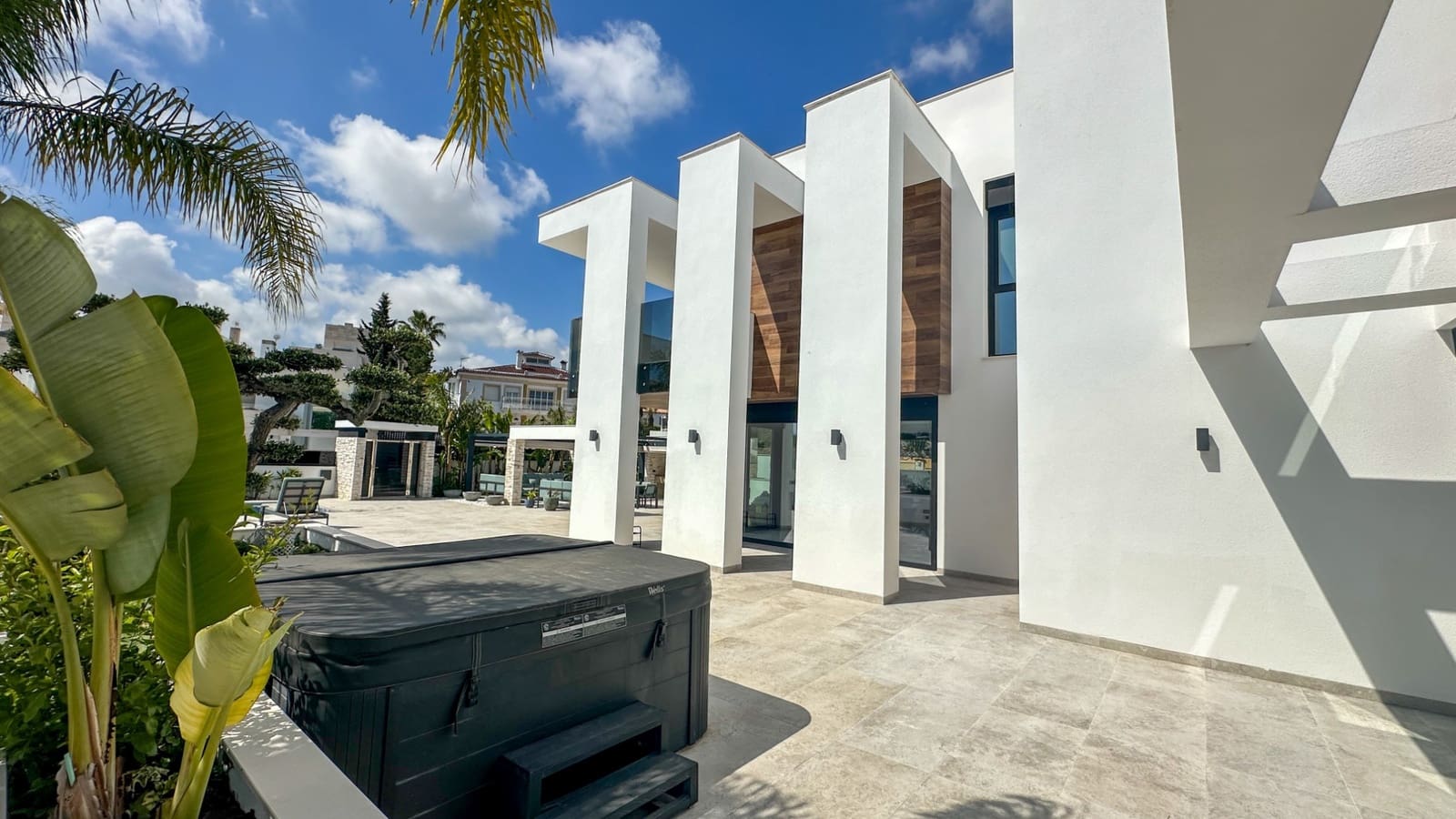 4 slaapkamer Villa te koop in Orihuela Costa met zwembad garage - € 2.950.000 (Ref: 9726948)