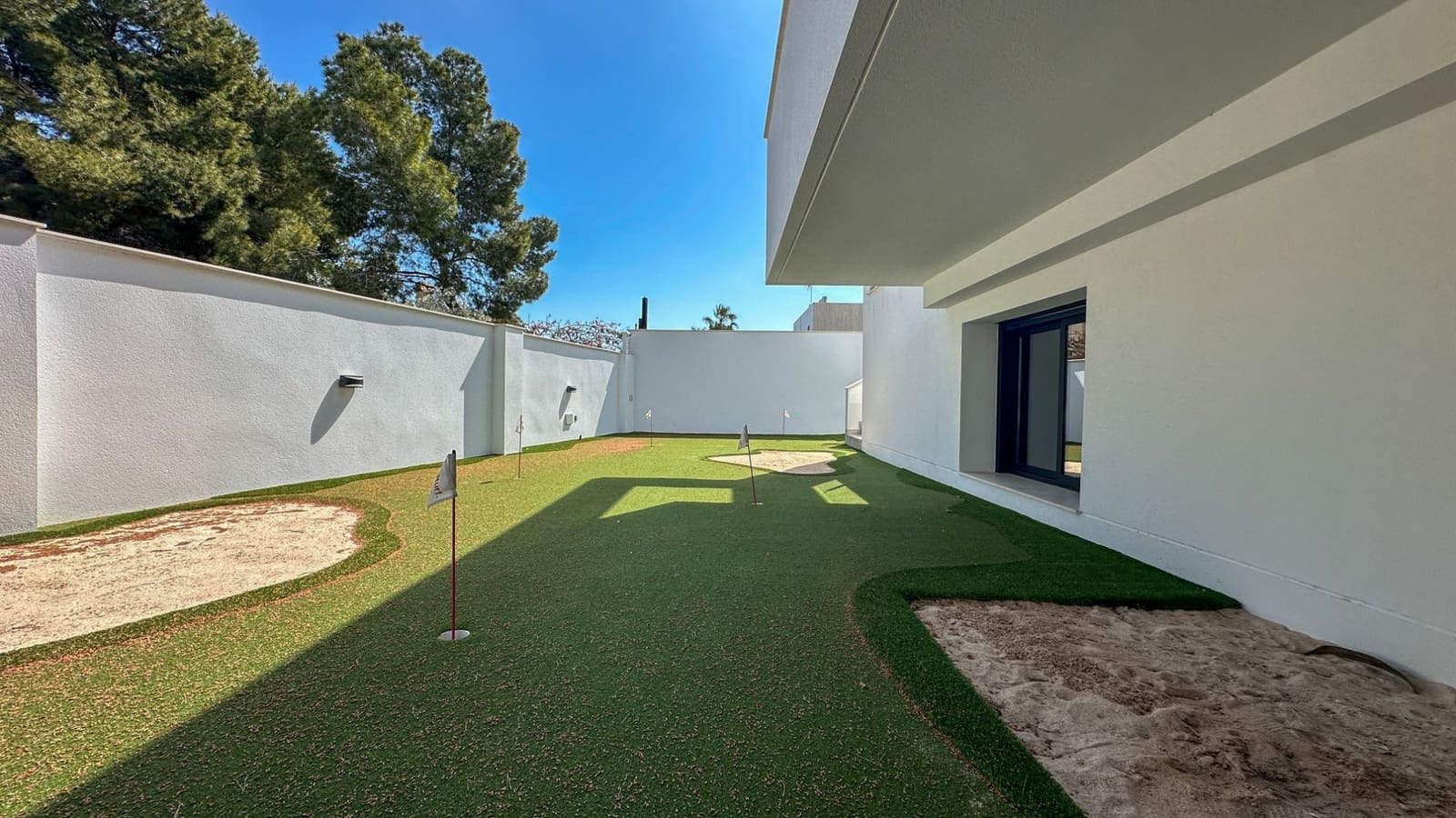 4 slaapkamer Villa te koop in Orihuela Costa met zwembad garage - € 2.950.000 (Ref: 9726948)