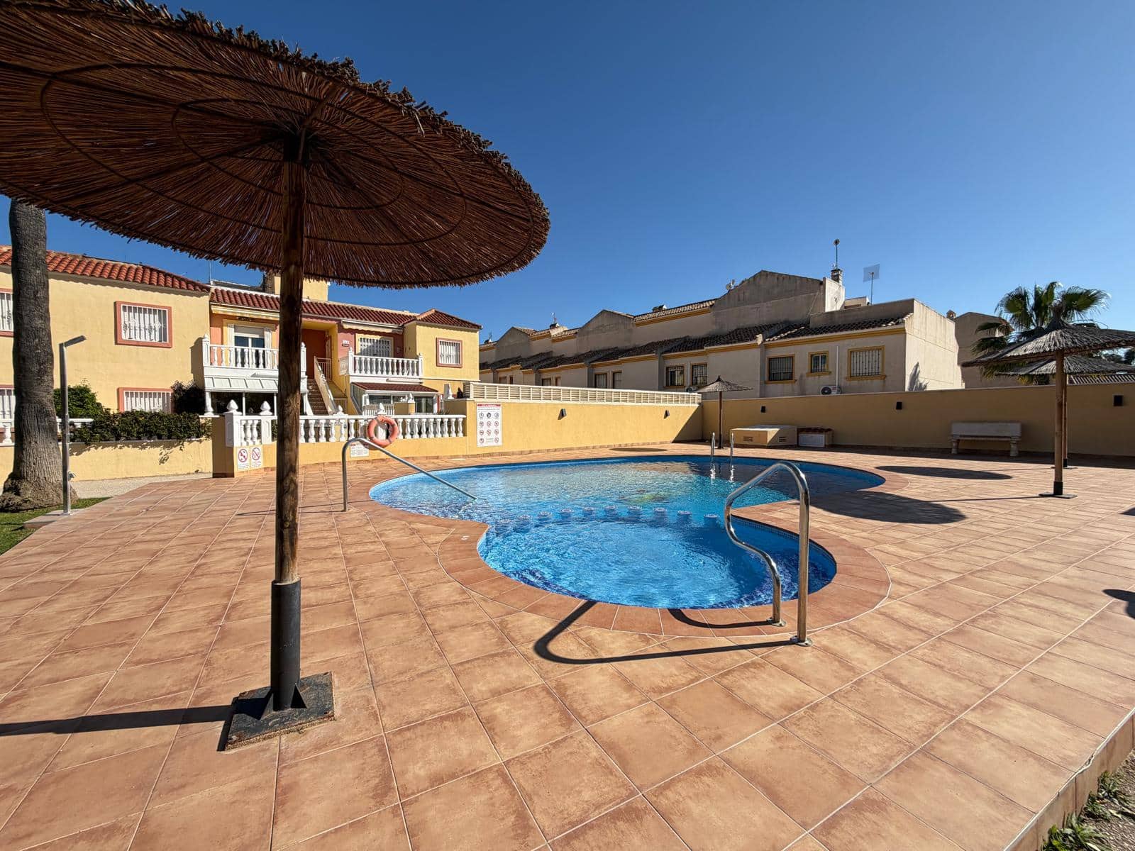 2 bedroom Apartment for sale in La Zenia with pool - € 159,000 (Ref: 9726950)