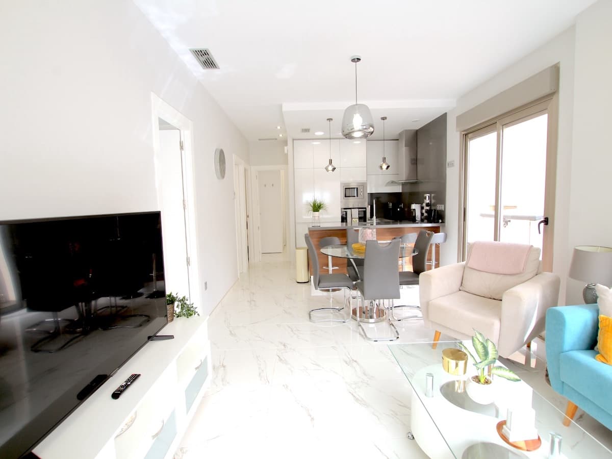 3 bedroom Villa for sale in Villamartin with pool - € 365,000 (Ref: 9726951)