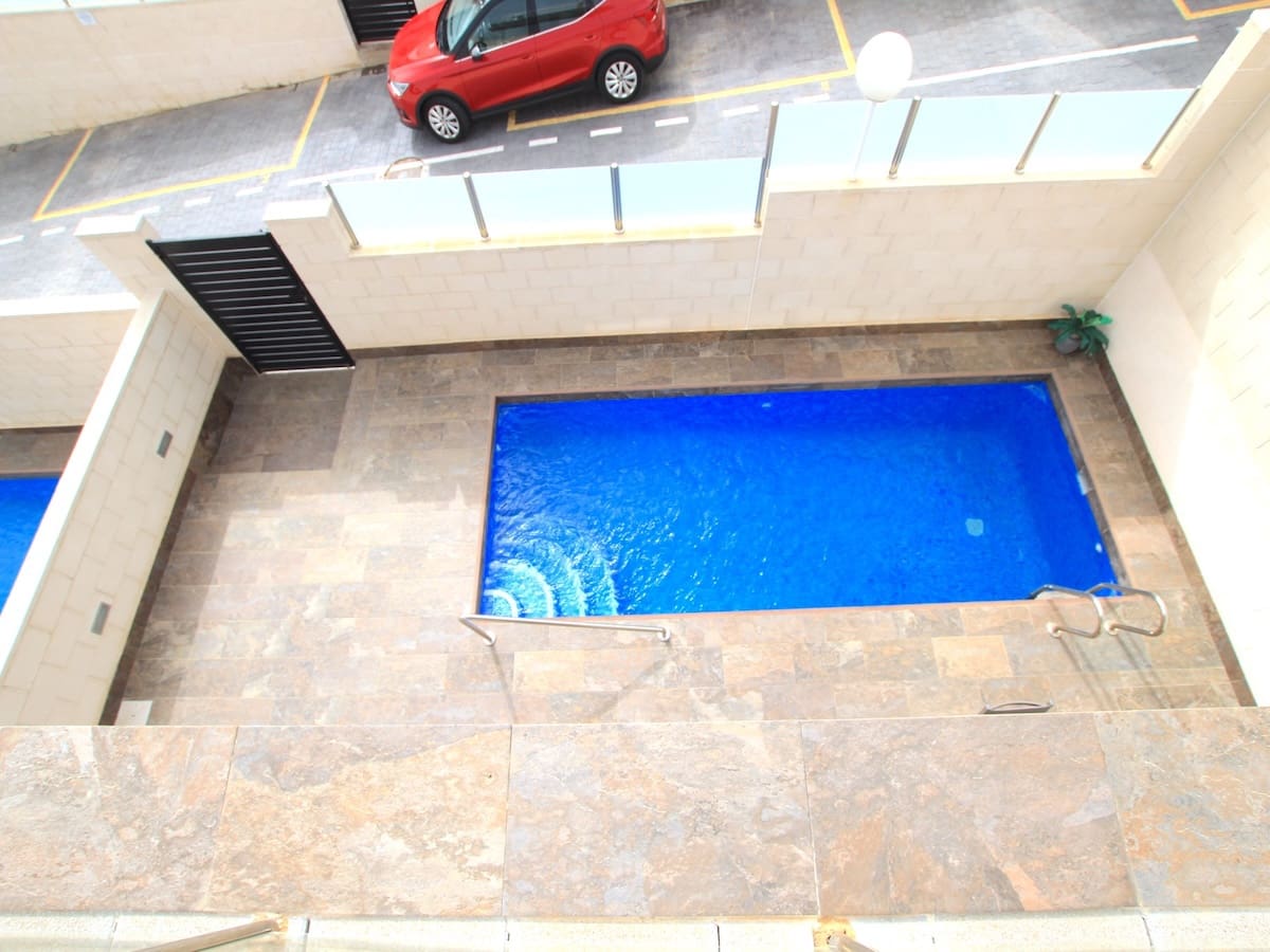 3 bedroom Villa for sale in Villamartin with pool - € 365,000 (Ref: 9726951)