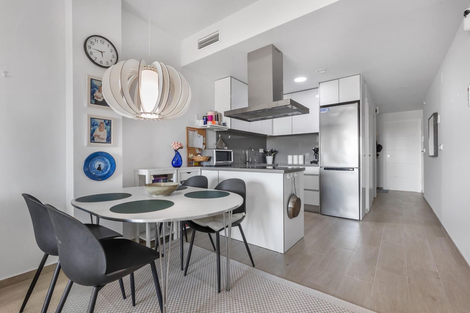 3 bedroom Apartment for sale in Torrevieja with pool garage - € 325,000 (Ref: 9726954)