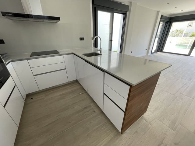 4 soverom Leilighet til salgs i Pilar de la Horadada ciudad, Pilar de la Horadada med svømmebasseng garasje - € 575 000 (Ref: 9726960)