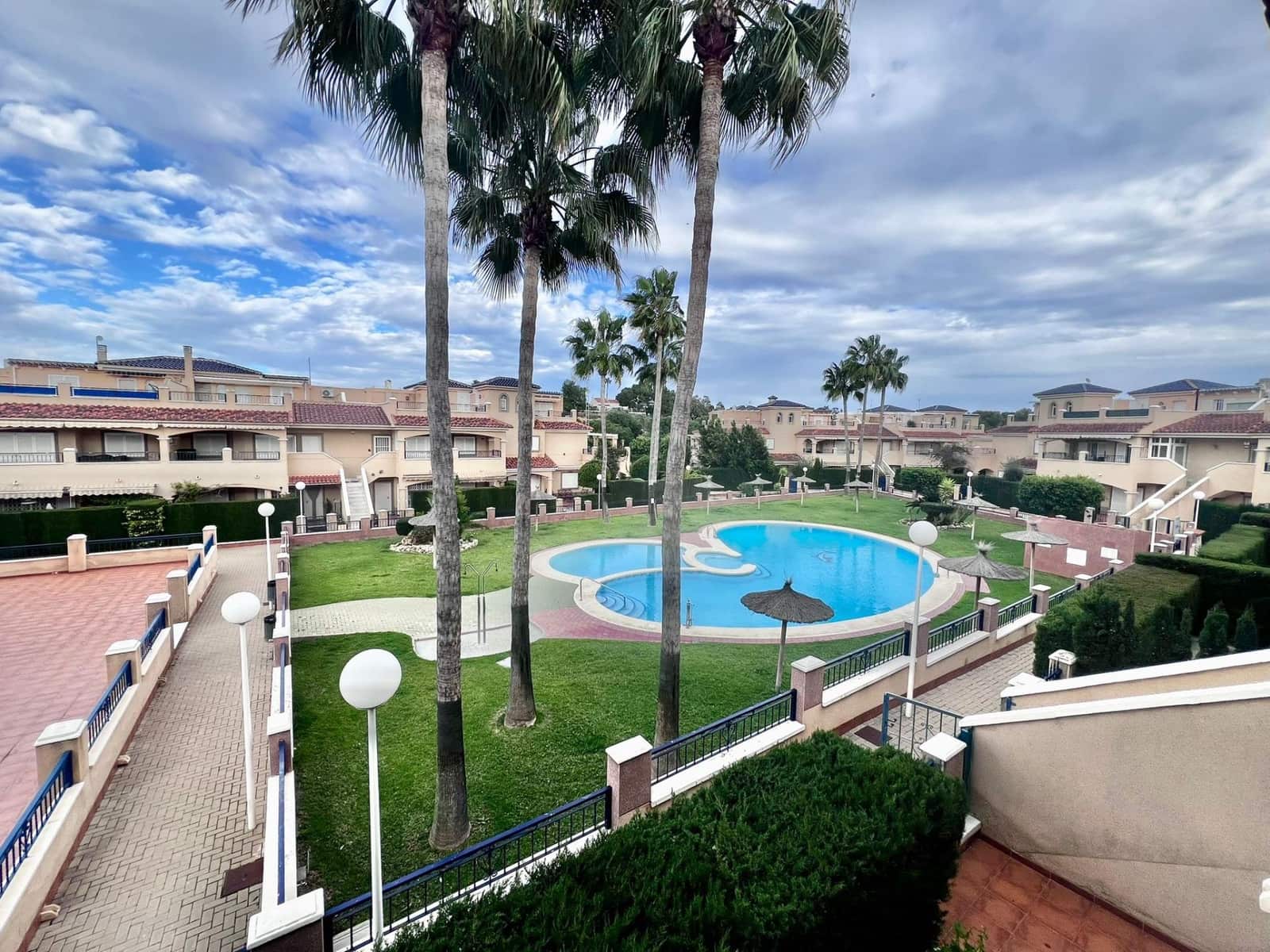 2 sovrum Bungalow till salu i Pilar de la Horadada med pool garage - 214 900 € (Ref: 9726974)