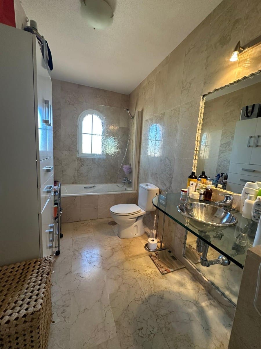 2 slaapkamer Huis te koop in Las Ramblas Golf met zwembad - € 235.000 (Ref: 9726975)