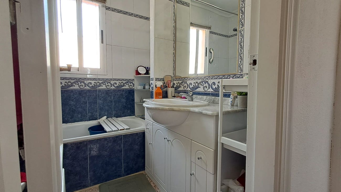 2 soverom Hus til salgs i Blue Lagoon med svømmebasseng - € 159 000 (Ref: 9726977)