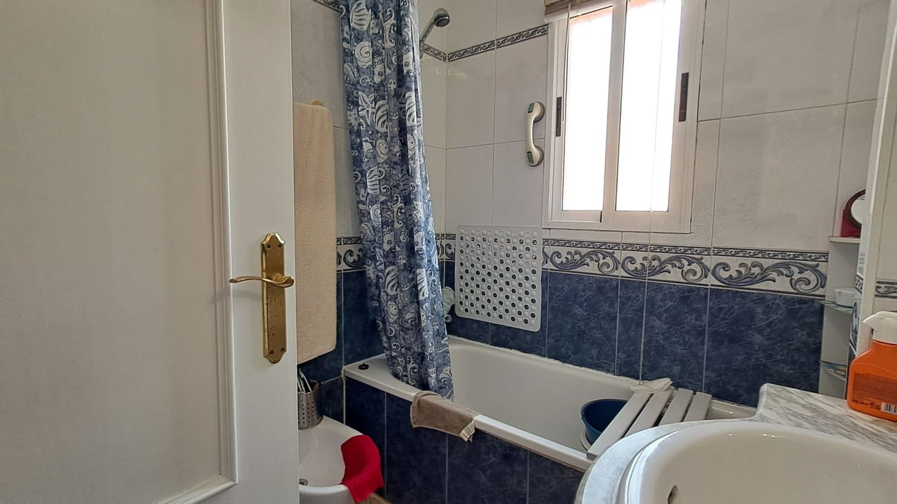 2 soverom Hus til salgs i Blue Lagoon med svømmebasseng - € 159 000 (Ref: 9726977)