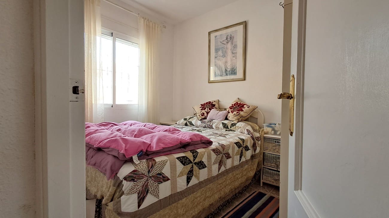 2 soverom Hus til salgs i Blue Lagoon med svømmebasseng - € 159 000 (Ref: 9726977)