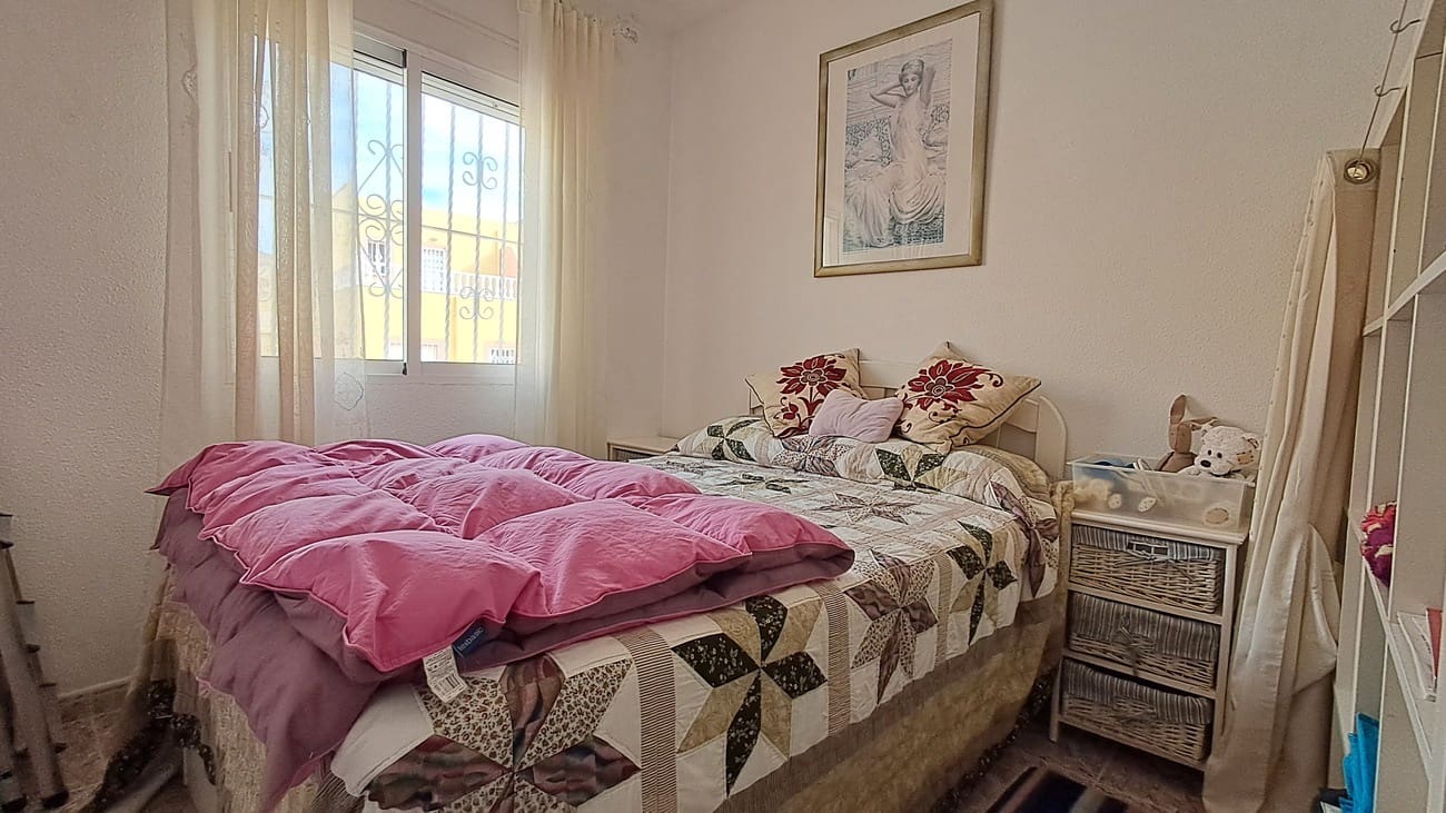 2 soverom Hus til salgs i Blue Lagoon med svømmebasseng - € 159 000 (Ref: 9726977)