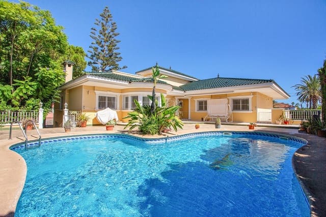 5 sovrum Villa till salu i El Chaparral - La Siesta - La Torreta, Torrevieja med pool garage - 780 000 € (Ref: 9726981)