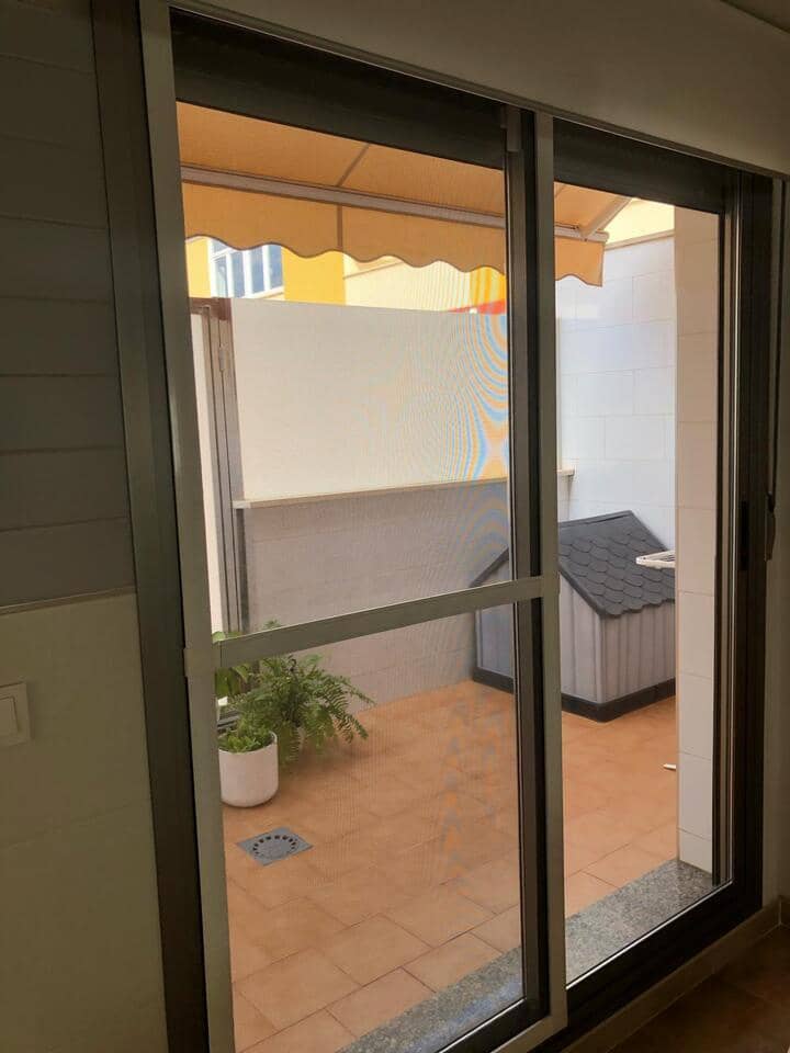 3 sypialnia Dom na sprzedaż w Los Alcazares z basenem - 360 000 € (Ref: 9726983)