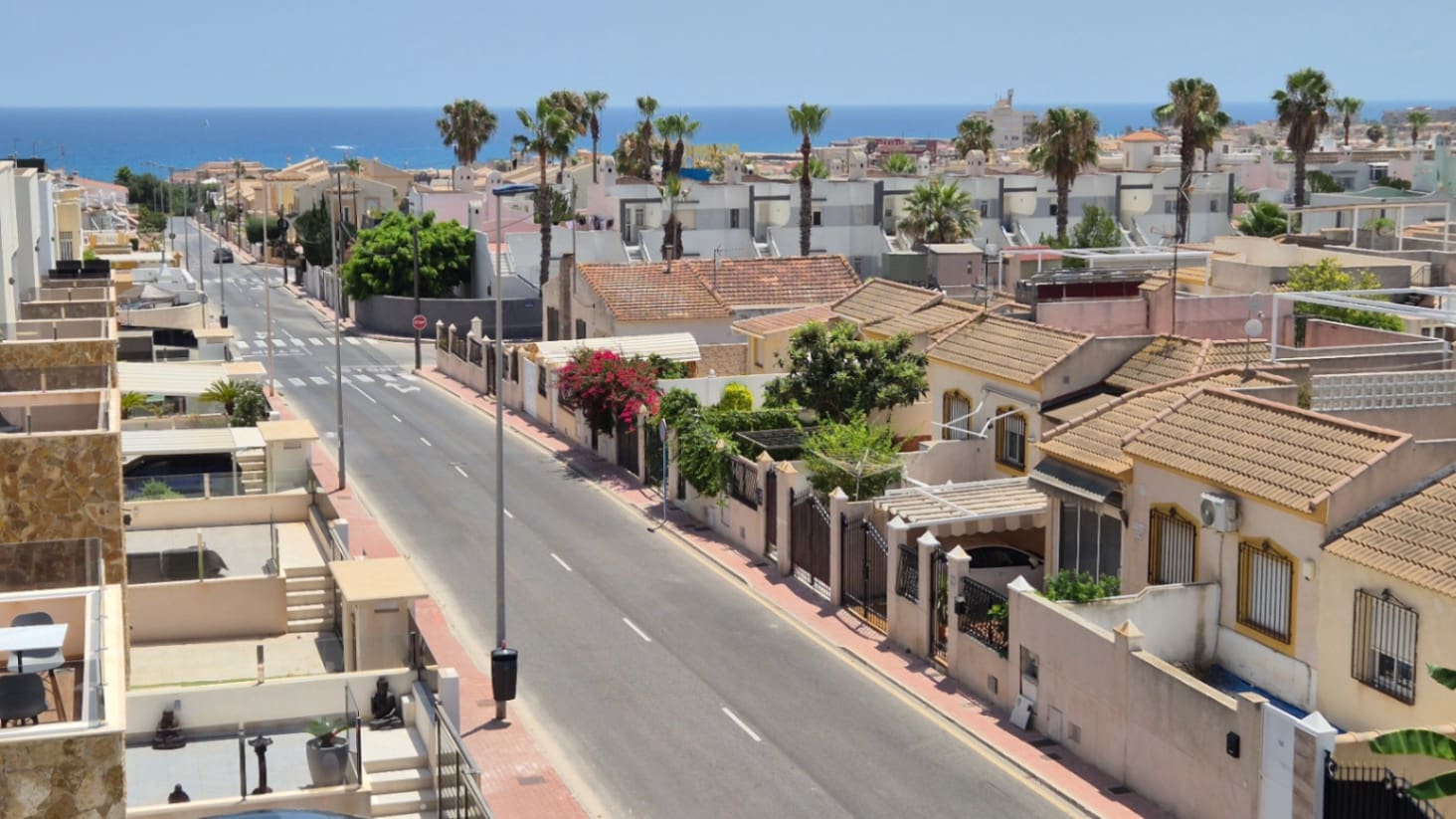 4 slaapkamer Villa te koop in Torrevieja met zwembad garage - € 785.000 (Ref: 9726987)