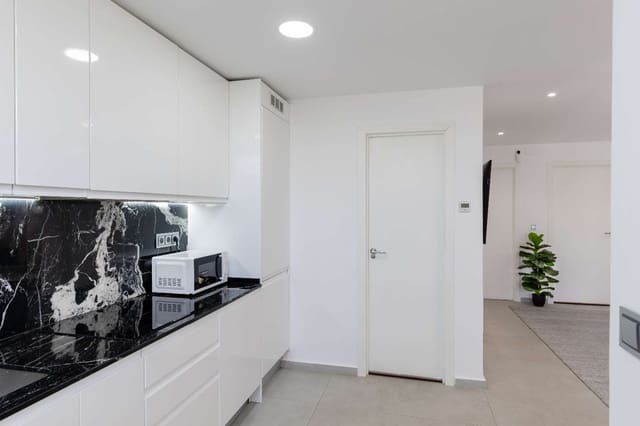 Bungalow de 2 habitaciones en Villamartin, Orihuela en venta - 175.000 € (Ref: 9726995)