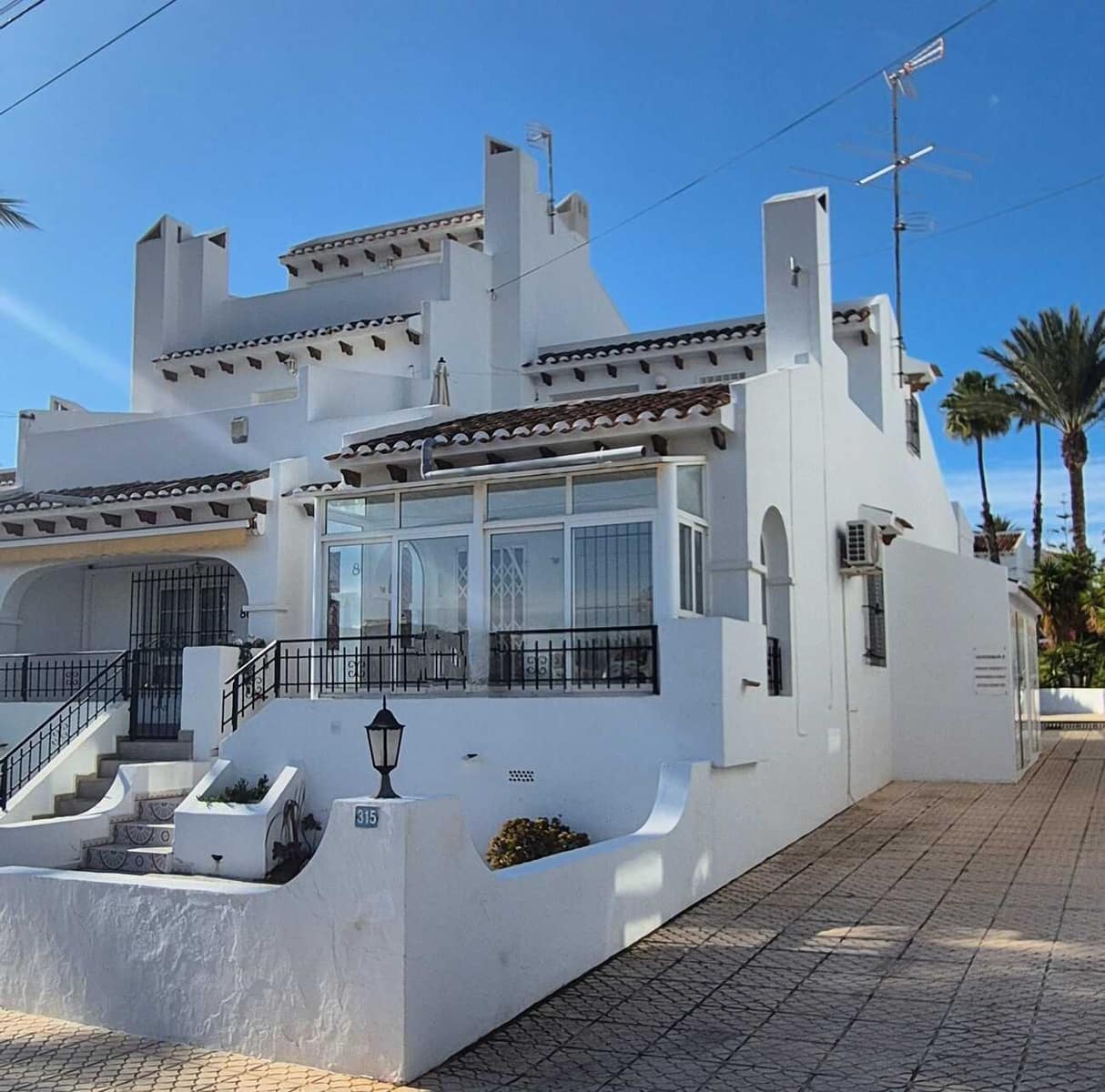 3 sypialnia Dom na sprzedaż w Villamartin z basenem garażem - 229 950 € (Ref: 9726997)