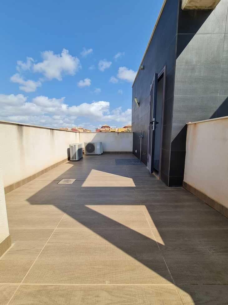 2 bedroom Villa for sale in Cabo Roig with pool garage - € 395,000 (Ref: 9726998)