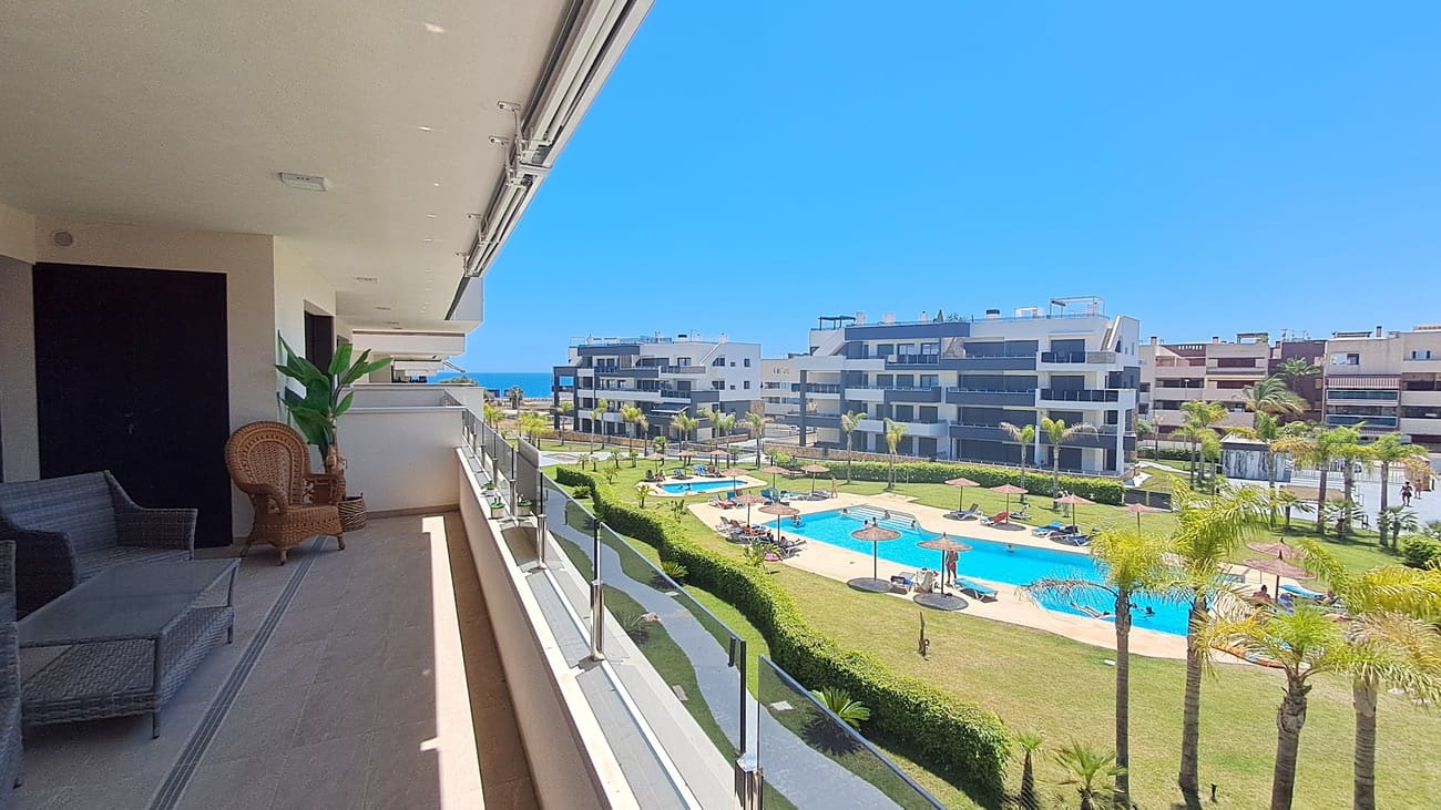 2 bedroom Apartment for sale in Playa Flamenca - € 349,500 (Ref: 9726999)