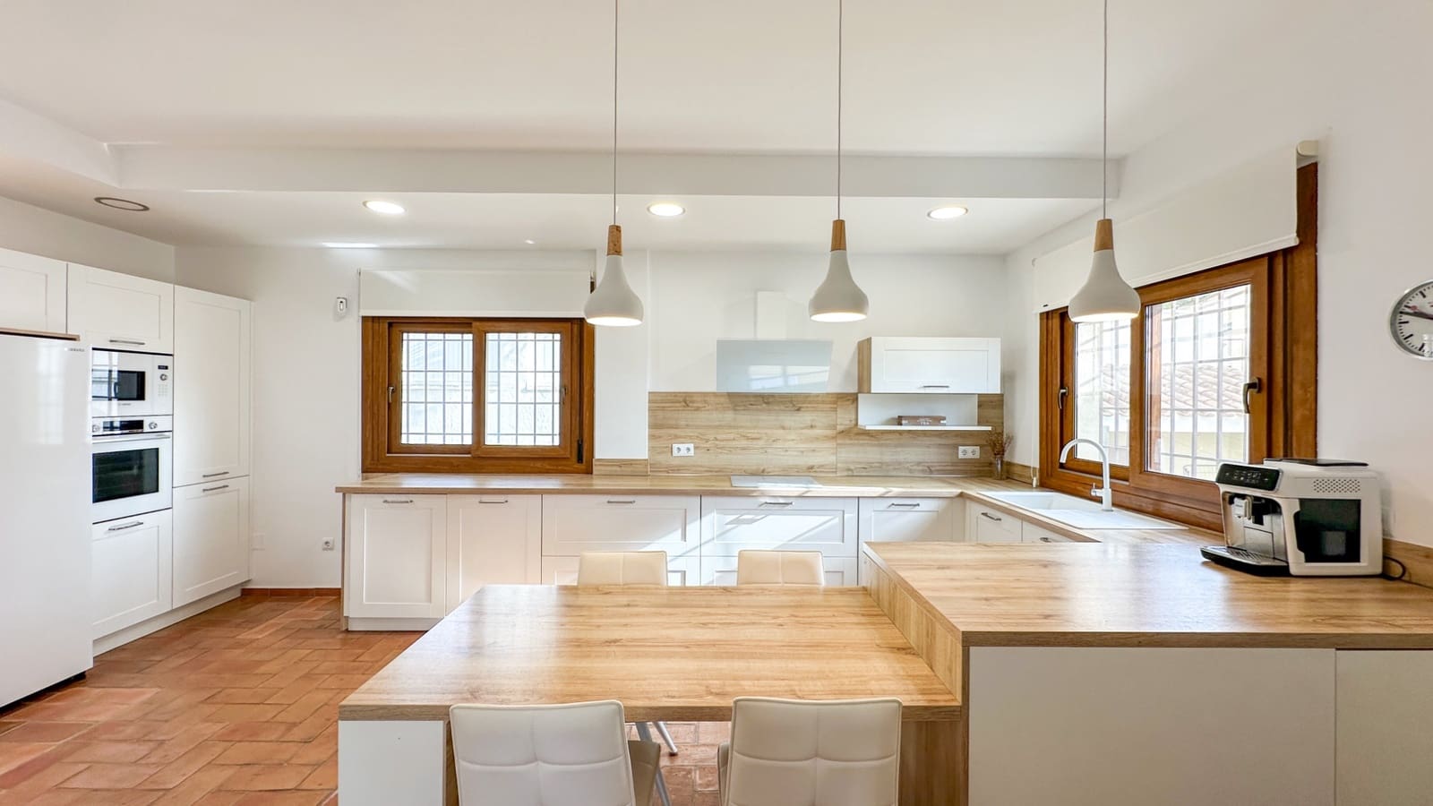 7 bedroom Villa for sale in Dehesa de Campoamor with pool garage - € 1,349,000 (Ref: 9727102)