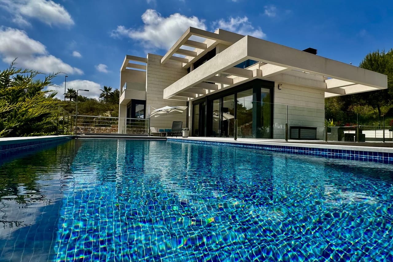 6 bedroom Villa for sale in Las Colinas Golf with garage - € 2,195,000 (Ref: 9727138)