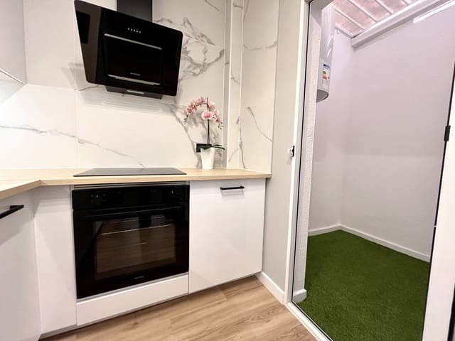 Casa de 3 habitaciones en Playa Flamenca, Orihuela en venta con piscina - 279.000 € (Ref: 9727140)