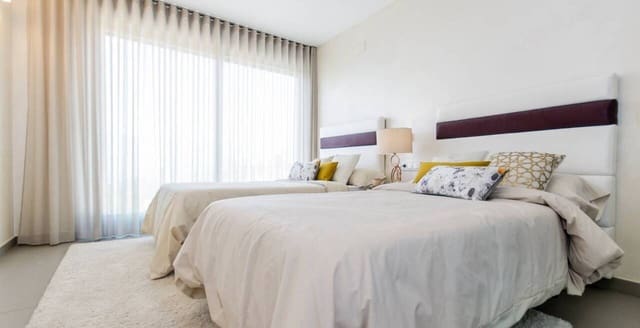 3 quarto Moradia para venda em Campoamor, Orihuela com piscina garagem - 1 195 000 € (Ref: 9727167)