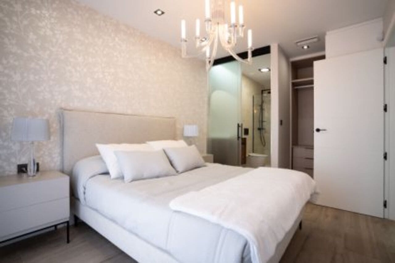 3 bedroom Apartment for sale in Villamartin with pool - € 363,500 (Ref: 9727168)