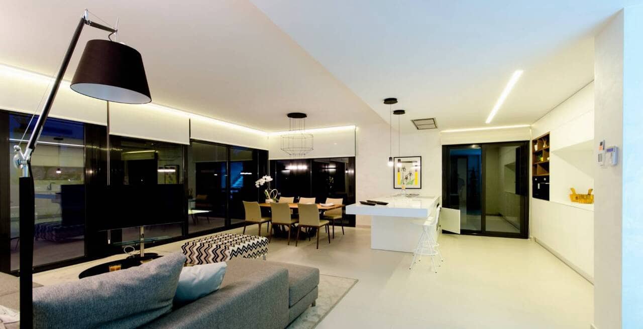 4 bedroom Villa for sale in Campoamor with pool garage - € 1,195,000 (Ref: 9727169)