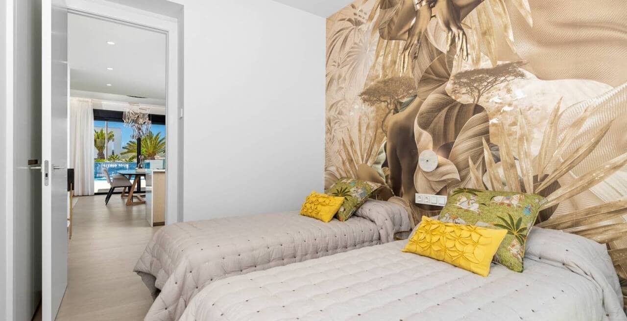 3 bedroom Villa for sale in Campoamor with pool - € 995,000 (Ref: 9727183)