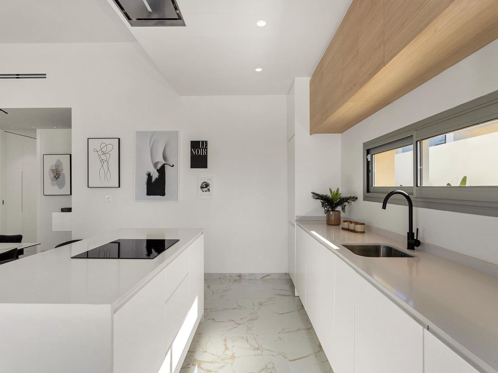 3 bedroom Villa for sale in Torrevieja with pool - € 700,000 (Ref: 9727188)