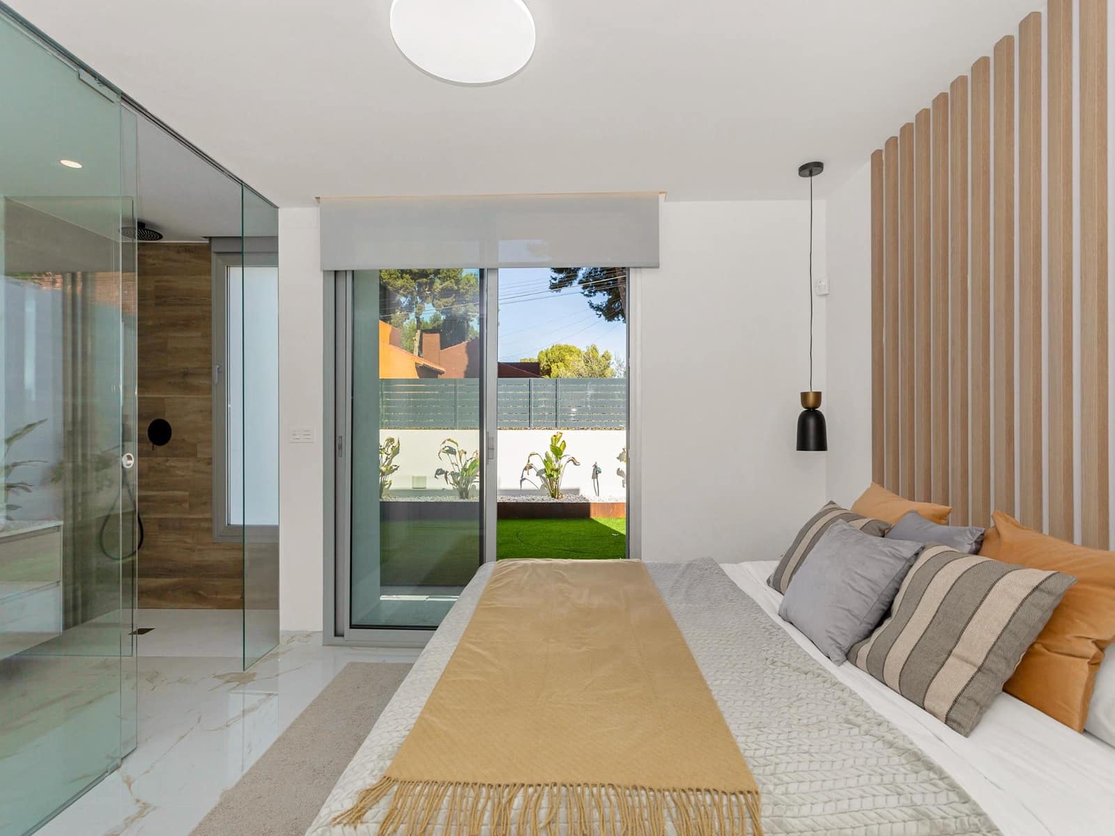 3 bedroom Villa for sale in Torrevieja with pool - € 700,000 (Ref: 9727188)