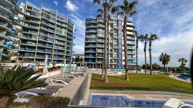 2 slaapkamer Appartement te koop in Punta Prima, Torrevieja met zwembad garage - € 420.000 (Ref: 9727200)