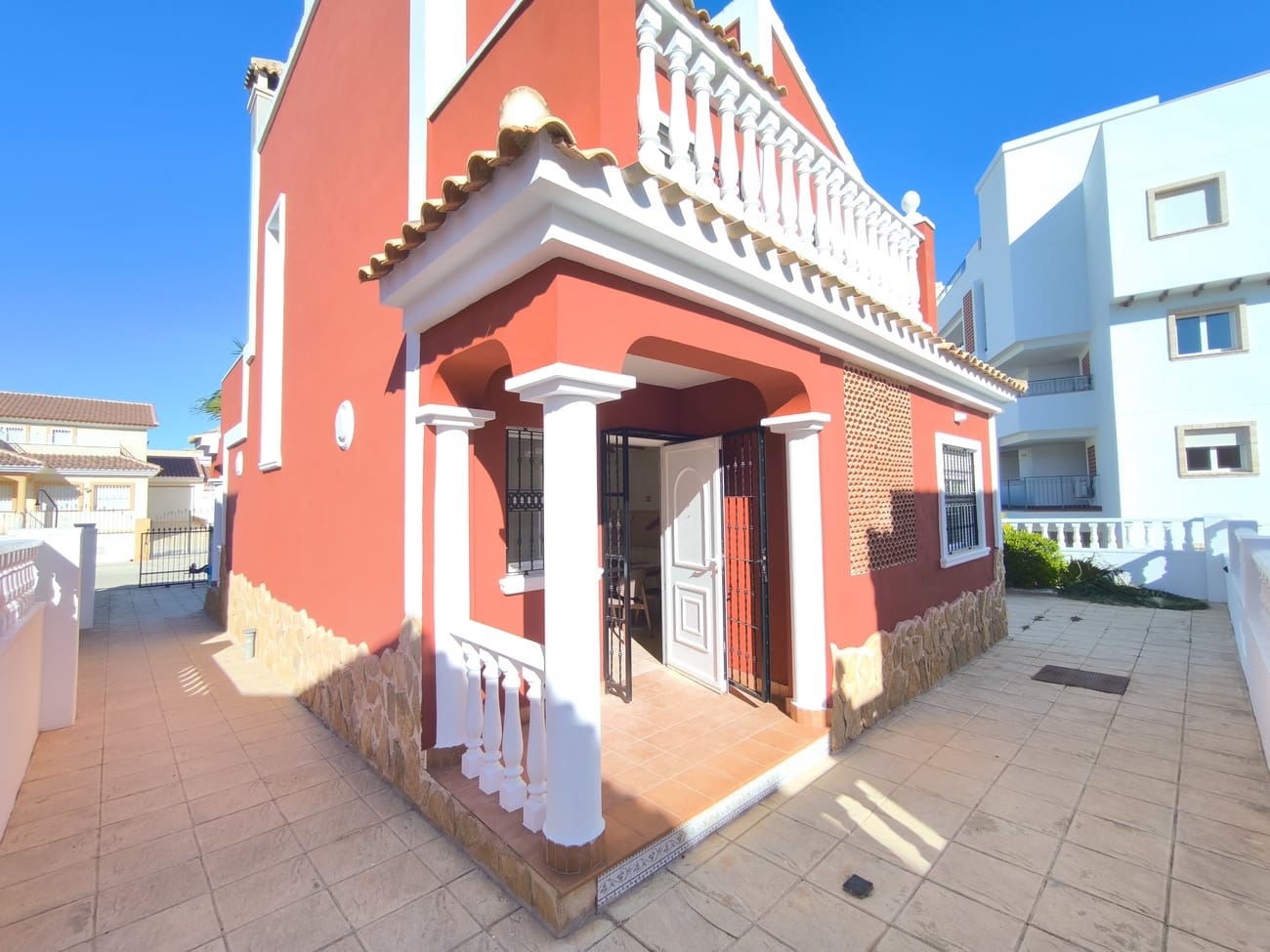 3 slaapkamer Villa te koop in Los Dolses met zwembad garage - € 399.900 (Ref: 9727403)
