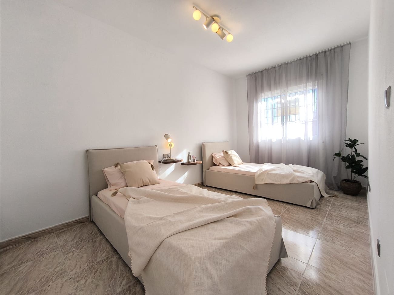 3 slaapkamer Villa te koop in Los Dolses met zwembad garage - € 399.900 (Ref: 9727403)