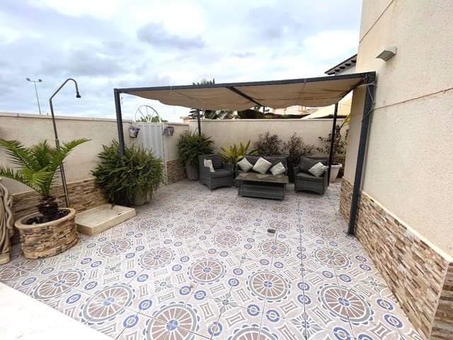 4 slaapkamer Villa te koop in Playa Flamenca, Orihuela met zwembad garage - € 399.000 (Ref: 9732145)
