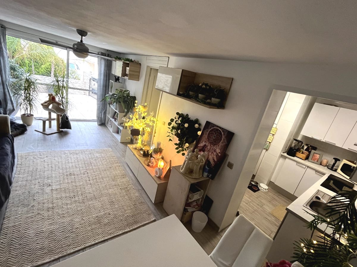 4 slaapkamer Villa te koop in Playa Flamenca met zwembad garage - € 399.000 (Ref: 9732145)