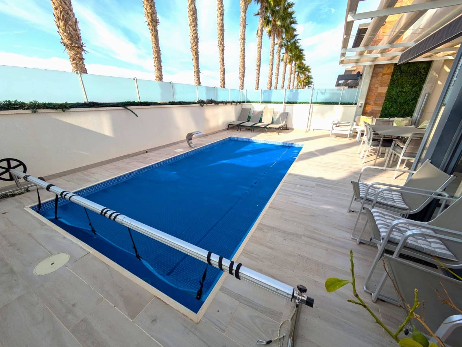 3 bedroom Villa for sale in Cabo Roig with pool garage - € 450,000 (Ref: 9732148)
