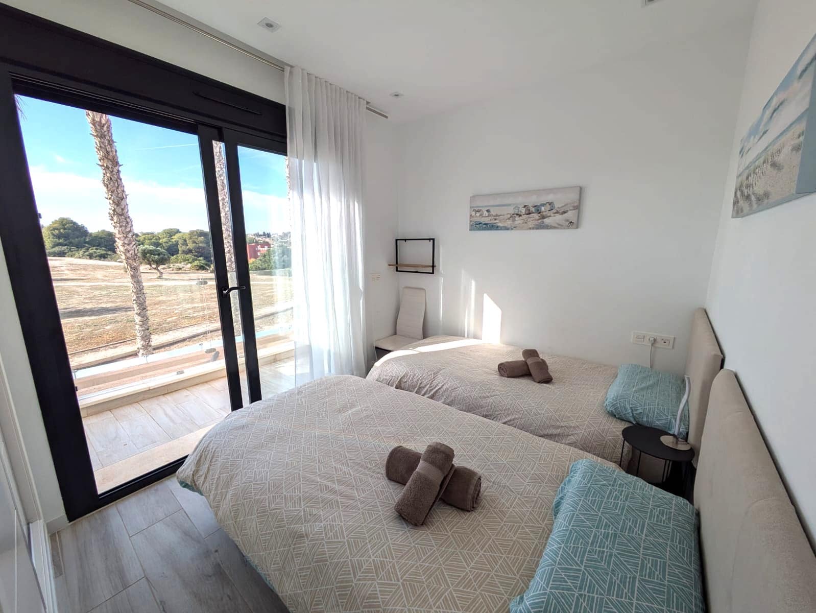 3 bedroom Villa for sale in Cabo Roig with pool garage - € 450,000 (Ref: 9732148)