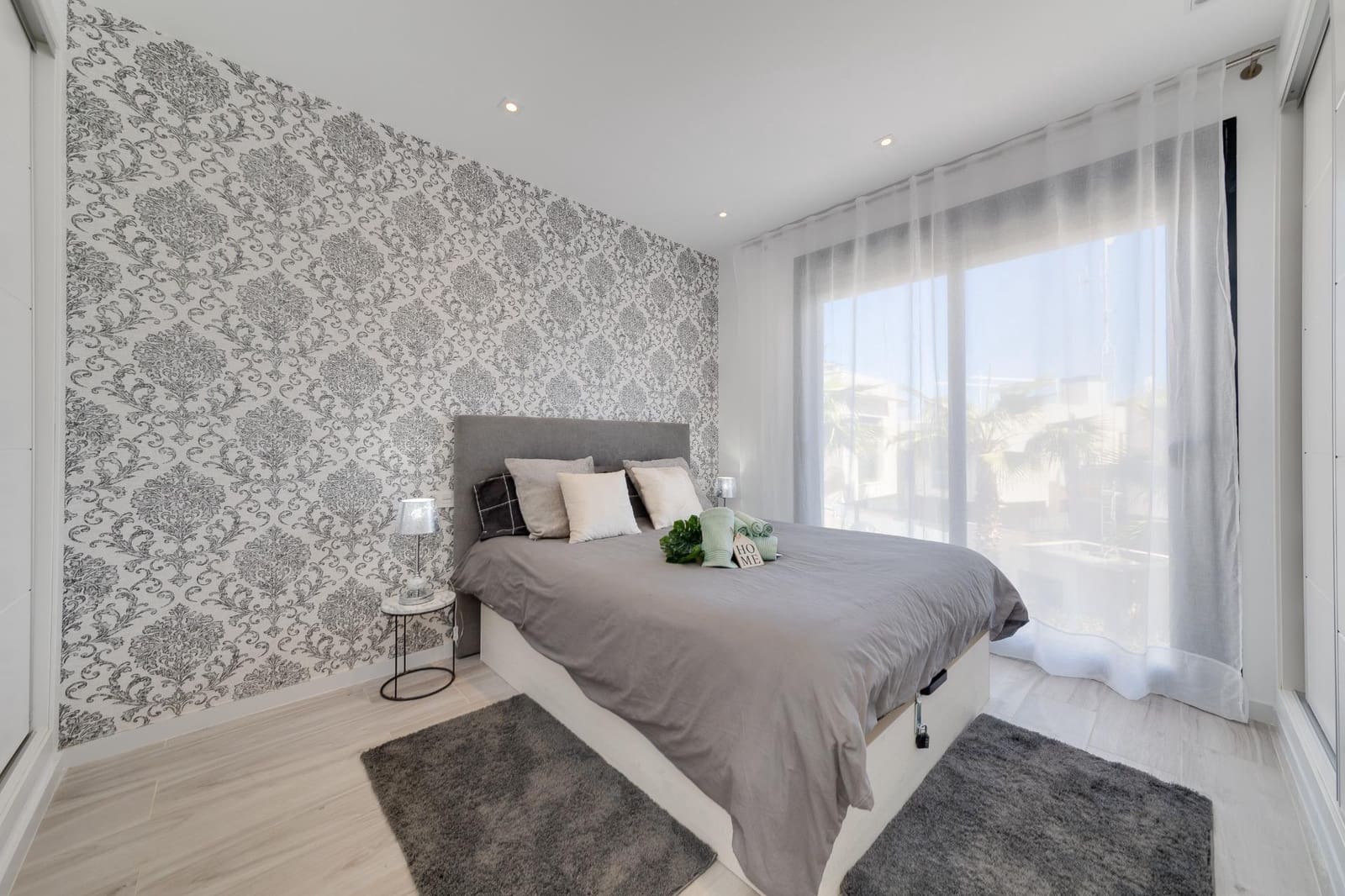 3 bedroom Villa for sale in Cabo Roig with pool garage - € 450,000 (Ref: 9732148)