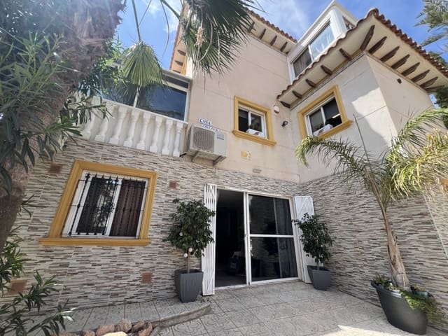 4 quarto Moradia para venda em La Zenia, Orihuela com piscina - 399 000 € (Ref: 9732153)