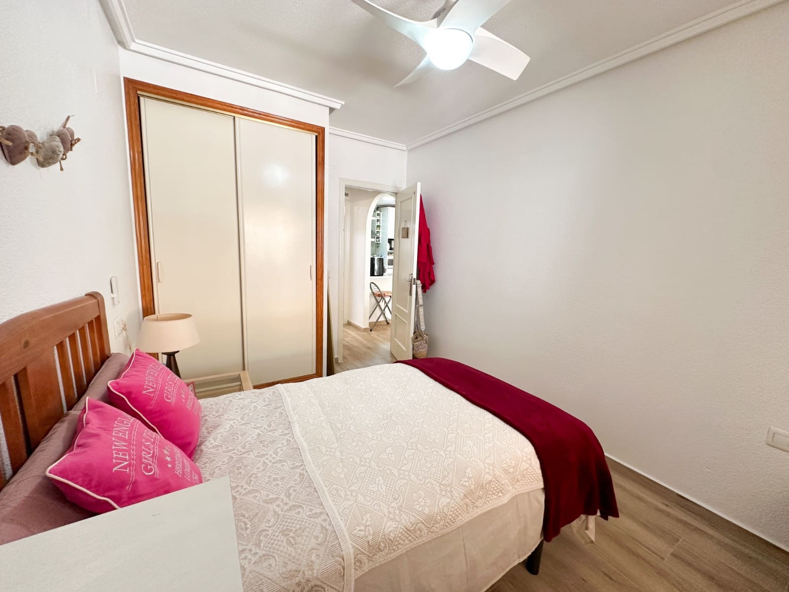 Apartamento de 2 habitaciones en Torrevieja en venta - 227.000 € (Ref: 9746766)