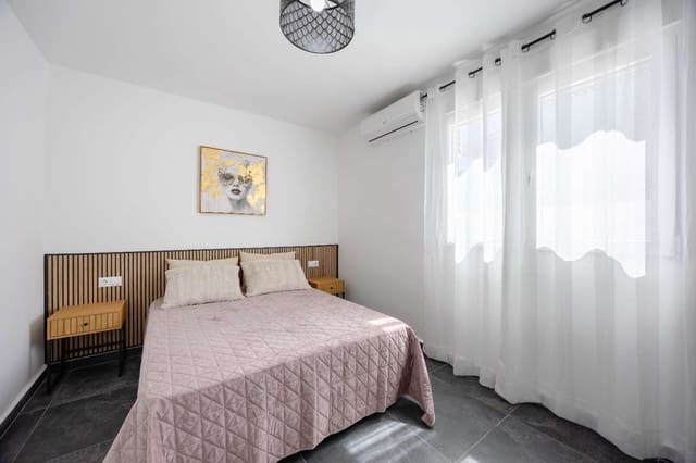 3 makuuhuone Bungalow myytävänä paikassa El Chaparral - La Siesta - La Torreta, Torrevieja mukana uima-altaan 
autotalli - 269 000 € (Ref: 9763961)