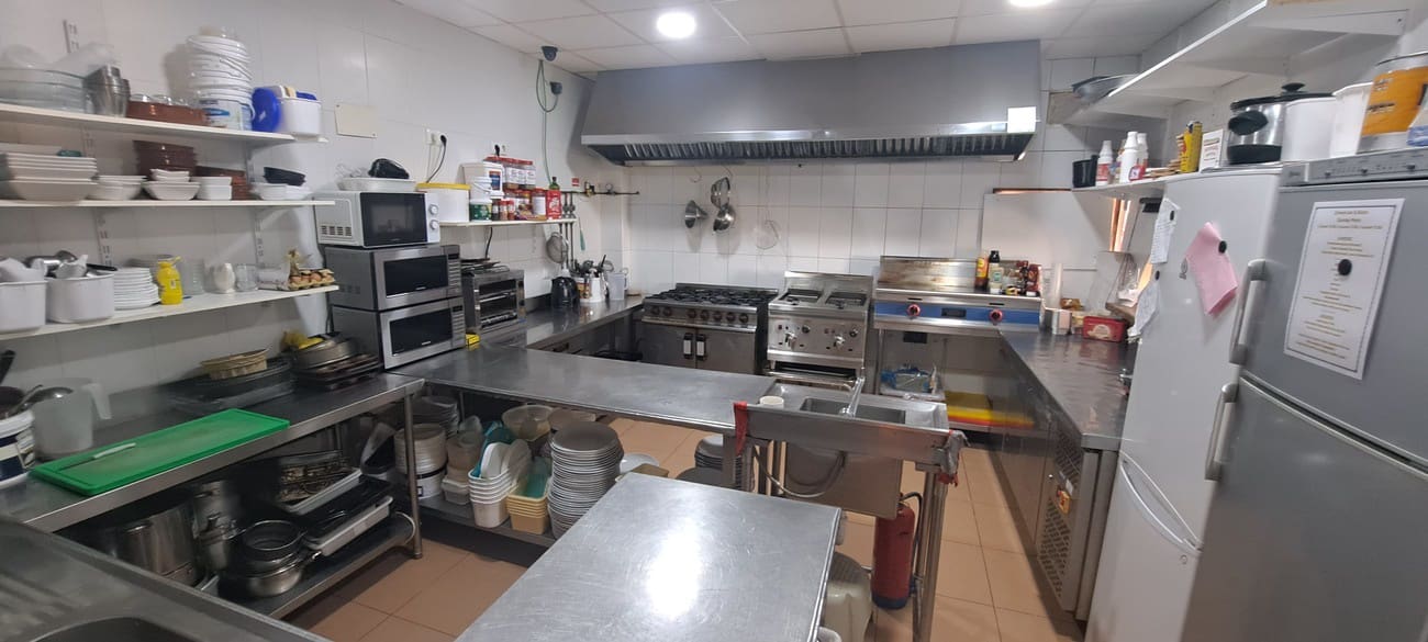 Commercieel te koop in Villamartin - € 95.000 (Ref: 9763963)