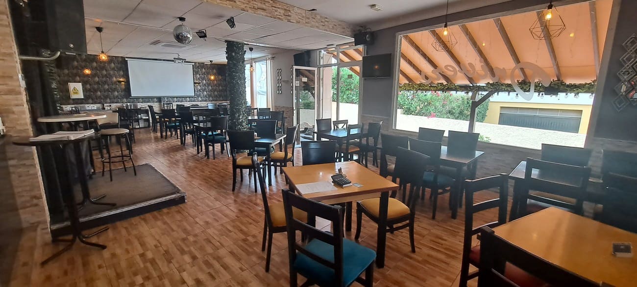 Commercieel te koop in Villamartin - € 95.000 (Ref: 9763963)