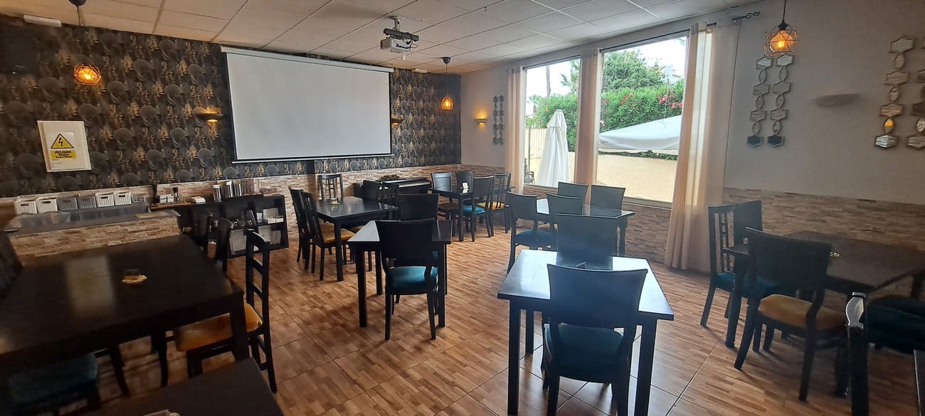 Commercieel te koop in Villamartin - € 95.000 (Ref: 9763963)