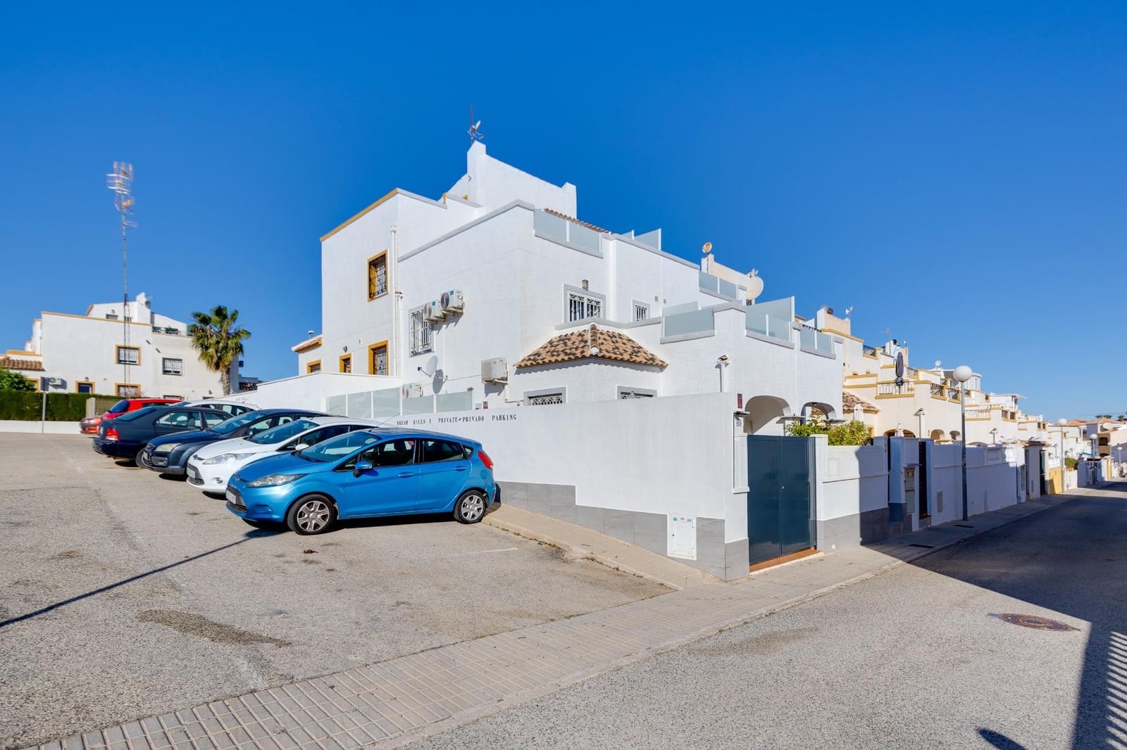 Casa de 3 habitaciones en Orihuela Costa en venta - 265.000 € (Ref: 9764839)