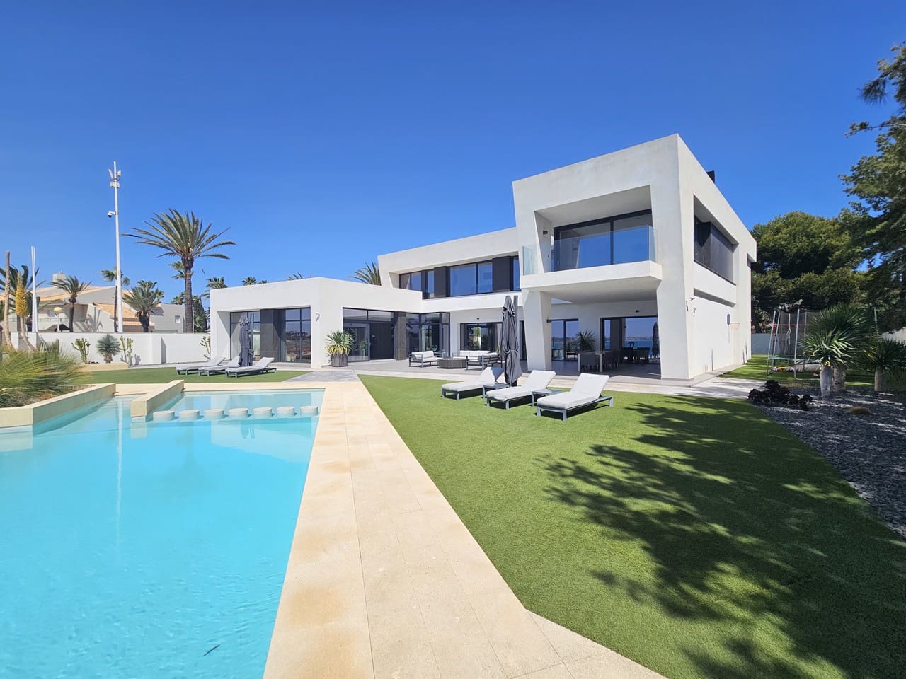 4 bedroom Villa for sale in Cabo Roig with pool garage - € 4,750,000 (Ref: 9797491)