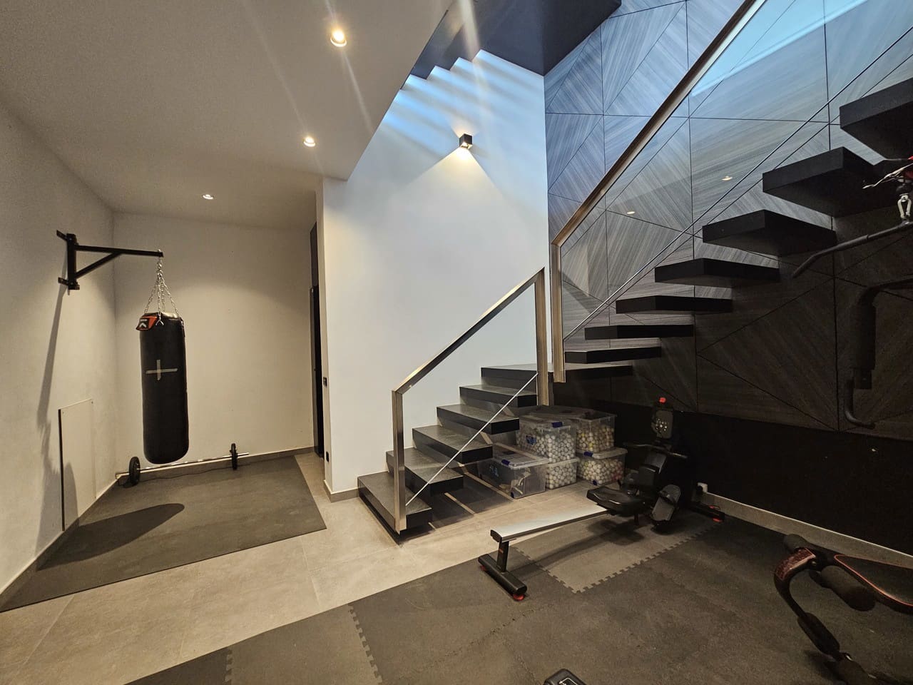 4 bedroom Villa for sale in Cabo Roig with pool garage - € 4,750,000 (Ref: 9797491)