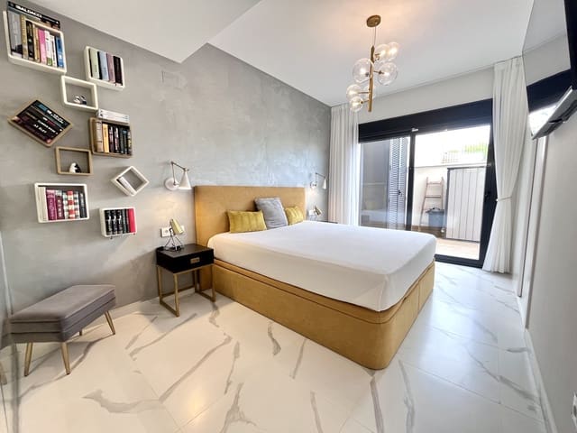 2 Zimmer Apartment zu verkaufen in San Miguel de Salinas mit Pool Garage - 329.900 € (Ref: 9797506)