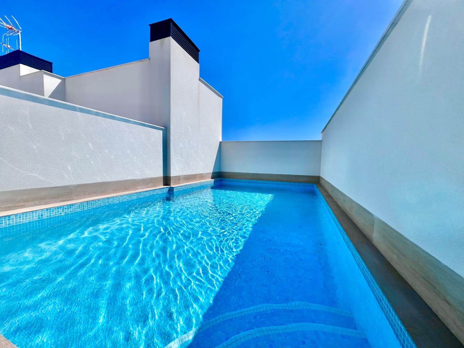 2 slaapkamer Appartement te koop in Torrevieja met zwembad - € 239.000 (Ref: 9797772)