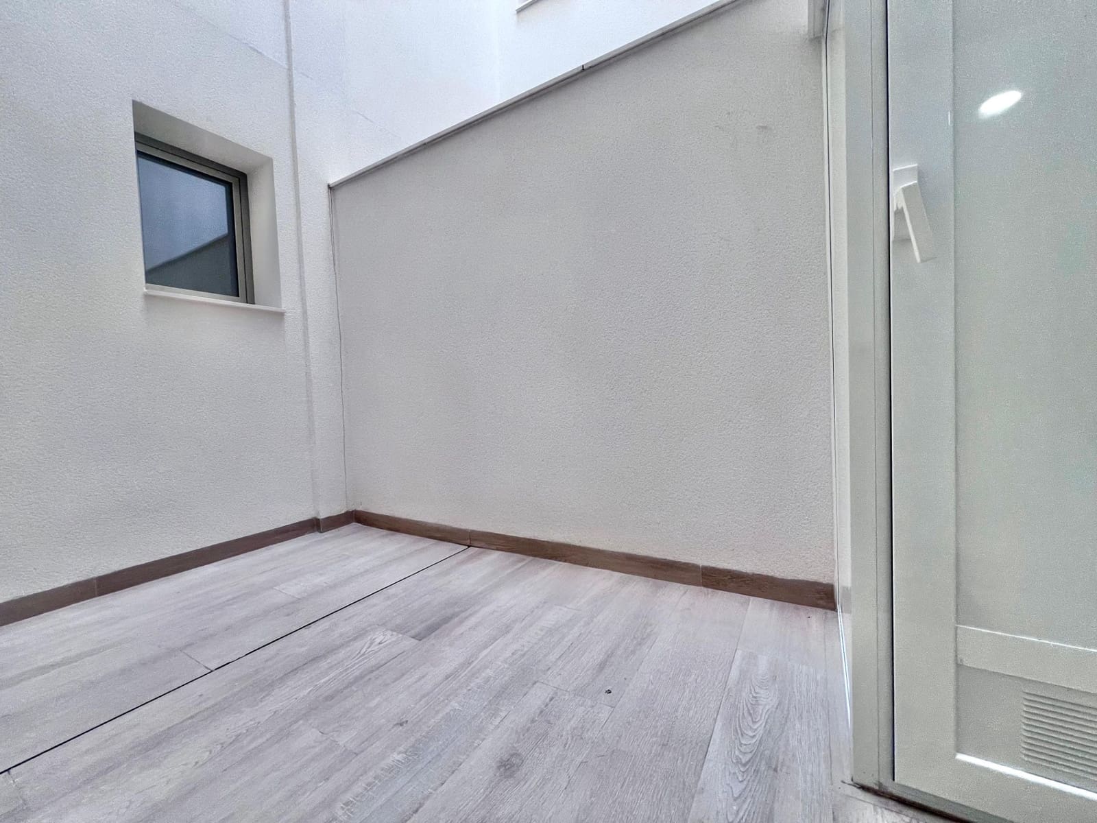 2 slaapkamer Appartement te koop in Torrevieja met zwembad - € 239.000 (Ref: 9797772)